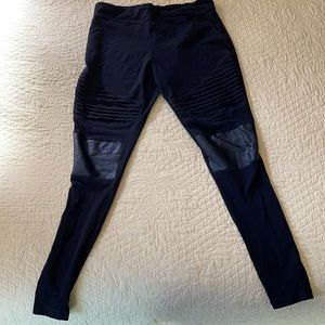 🌟 Black Moto Leggings